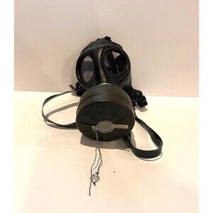 Vintage Gas Mask with Zivilschutzfilter 68 Filter German Steampunk